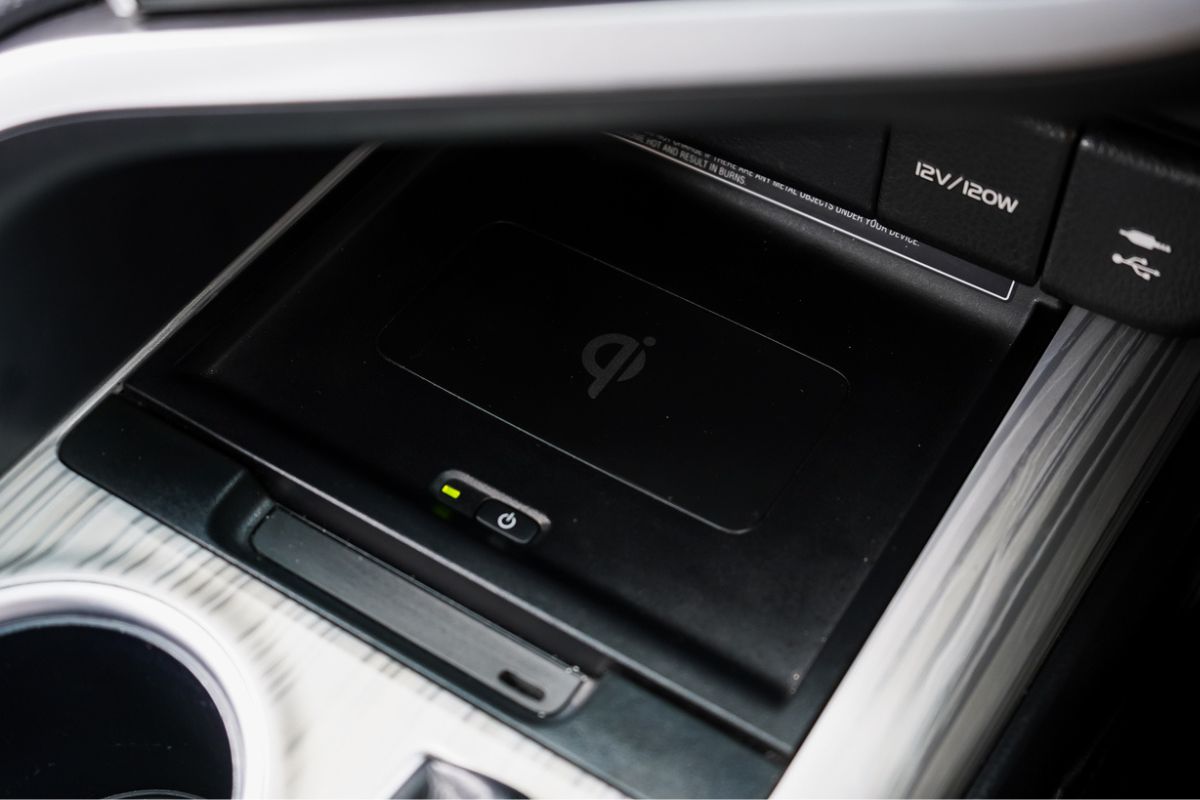 Chargeurs à induction dans les voitures